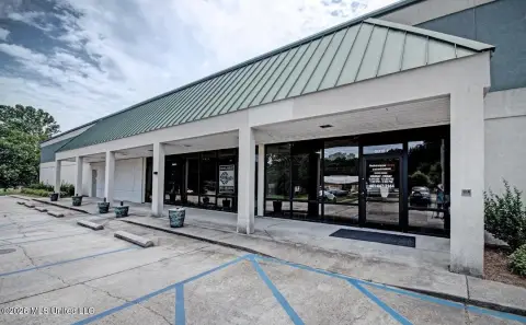 Canton Commercial Space For Lease