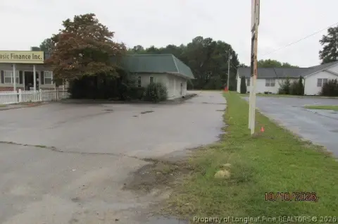 Specialty Property with Parking Lot