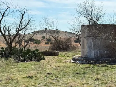 225 Acres Ranch in Hamilton