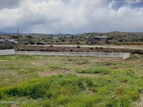 Land in Spring Valley, Mayer