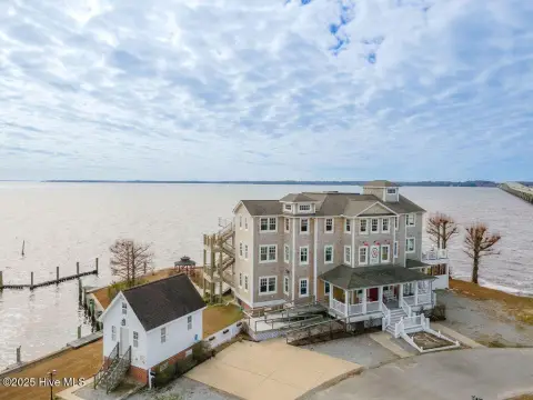 Mixed-Use Waterfront Property