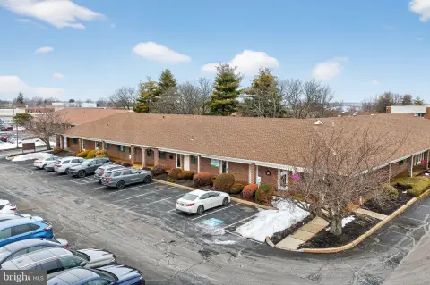 Warminster Commercial Suite For Lease