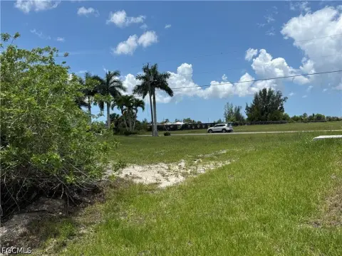 Navigable Waterfront Residential Lot