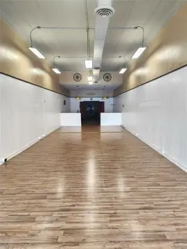 Downtown Sherman Retail Space Available