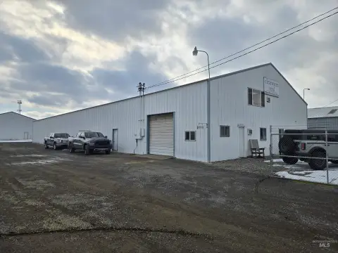 Three-Building Warehouse Complex