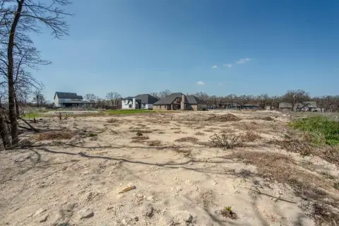 Large Lot in Tanglewood Estates