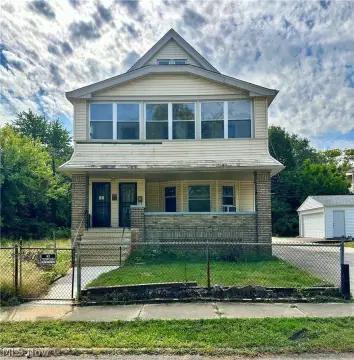 Triplex with Garage