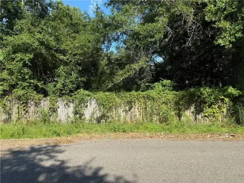 Residential Lots in Growing Area