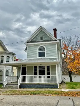 Renovated Duplex Near Shawnee State