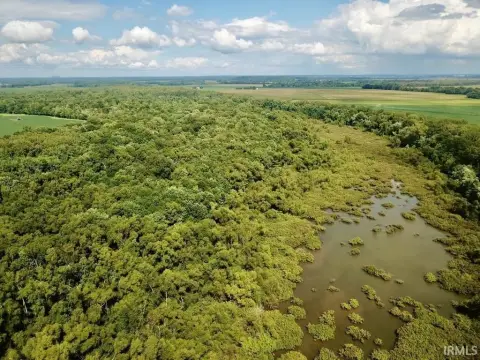 Versatile Recreational Land Near Wabash River