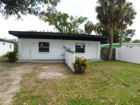 Tampa Duplex Near Attractions