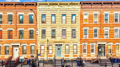 6-Unit Apartment Building