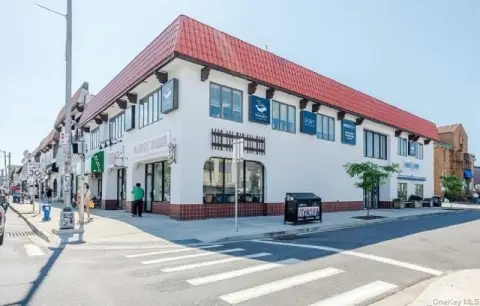 Corner Office Suite