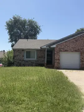 Half-Duplex Ranch Home