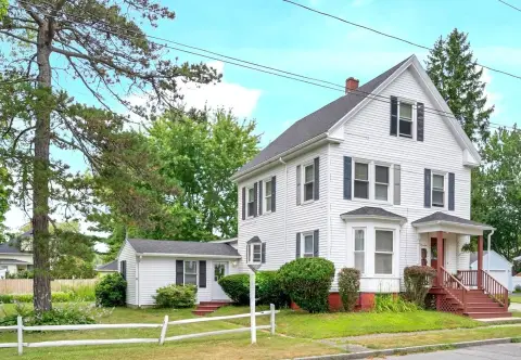 Two-Unit New Englander Duplex