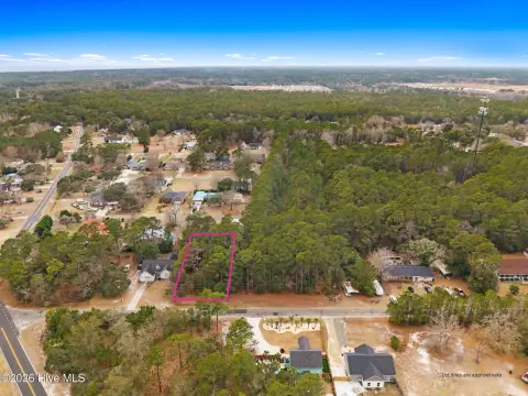 Riverside Lot Near Water Access