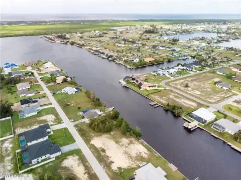 Gulf Access Sailboat Lot