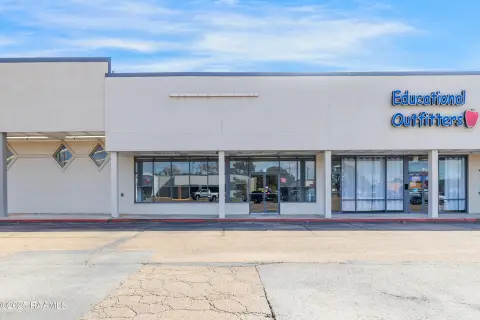 Retail Storefront with Rear Facilities