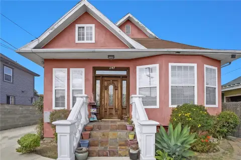 Koreatown Triplex with Renovated Units