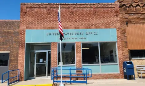 Leased Storefront Building