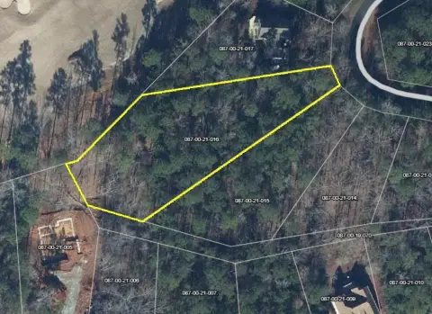 Golf Course Lot Near Lake