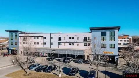 Prime Retail Space Near University