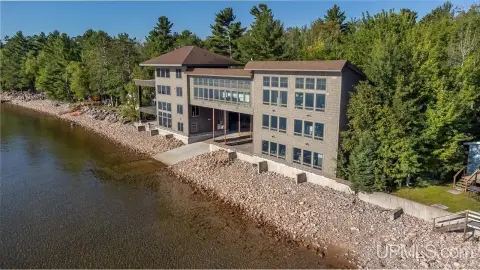 Mixed-Use Waterfront Property