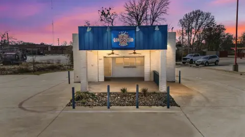 Drive-Thru Restaurant Building