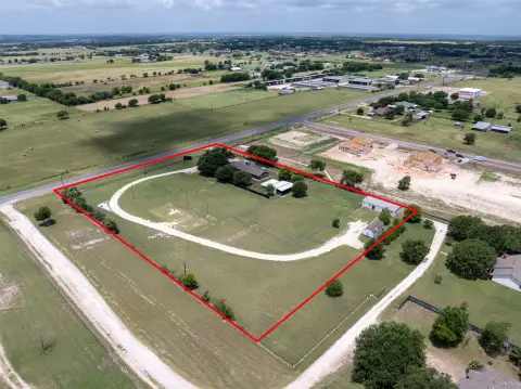 Mixed-Use Property with Kennels