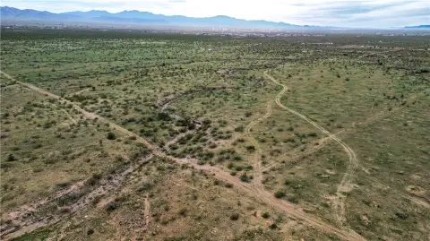 Land in Golden Valley, Arizona