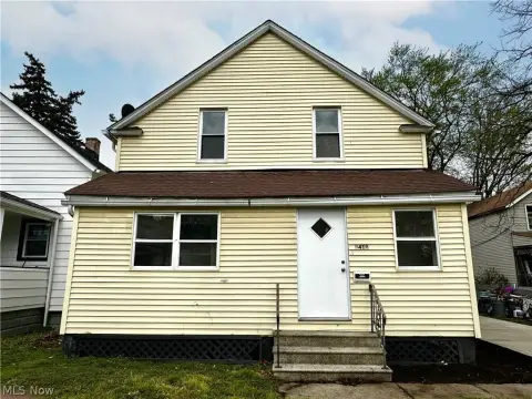 Renovated Duplex in Cleveland, OH
