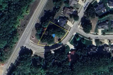 Residential Lot in Avalon Woods