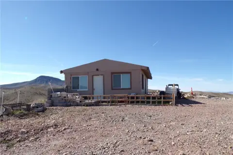 Off-Grid Home on 40 Acres