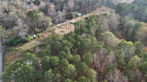 Lake-Adjacent Lot in Acworth, GA