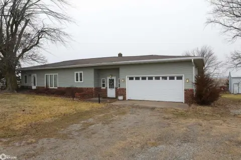 Exline, Iowa Ranch Home