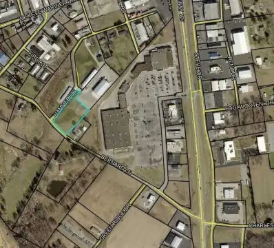 Commercial Lot in Growing Area