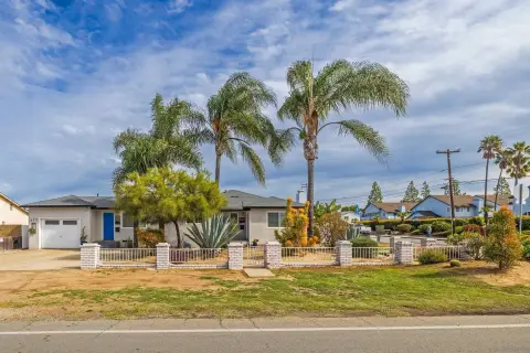 El Cajon Triplex with Pool