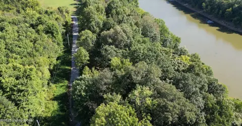 Lakefront Land on Rough River