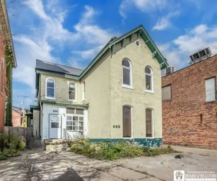 Duplex with Block Garage