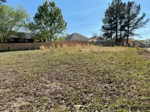 Residential Land in Headland, AL