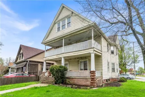 Cleveland Duplex: Investment Opportunity