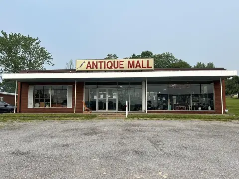 Retail Building with Garage Addition