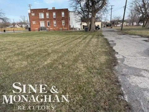 Residential Land in Pingree Park