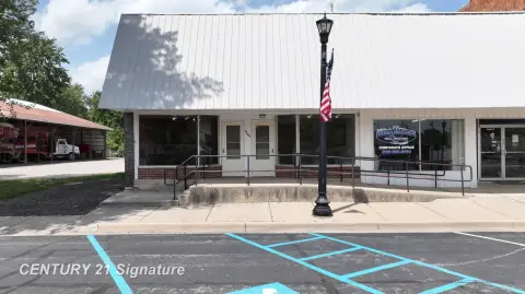 Downtown Retail Building with Two Entrances