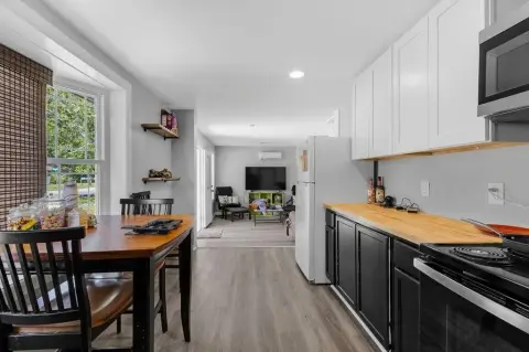Renovated Duplex Near Downtown