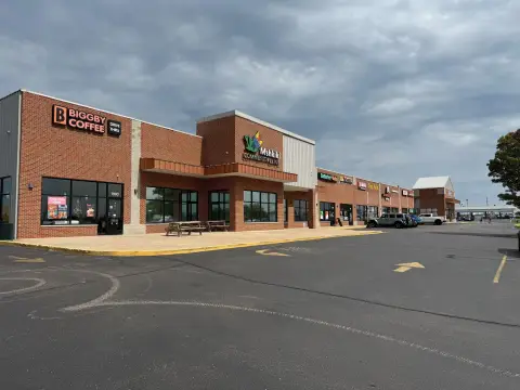 Shopping Center with Central Air