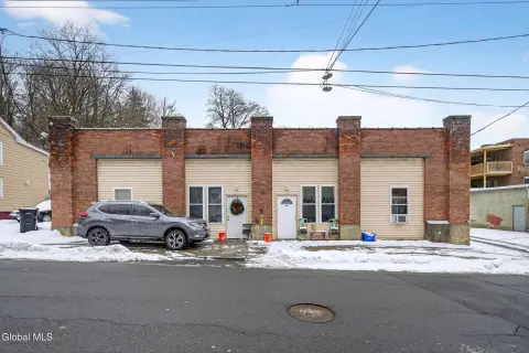 Multifamily Portfolio in South Troy