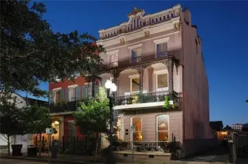 Historic Townhouse in New Orleans