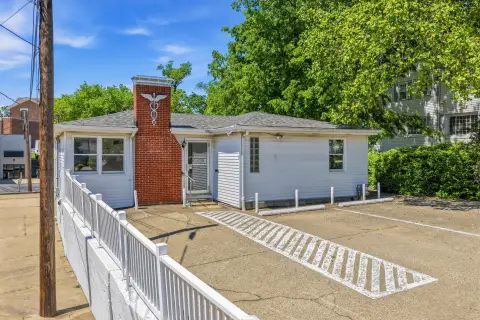 Medical Office with Three Treatment Rooms