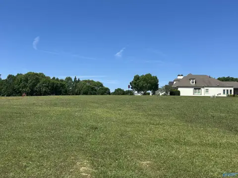 Residential Lot in Water's Edge